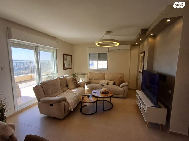 דירה, שאול אביגור, חומת שמואל, הר חומה, ירושלים