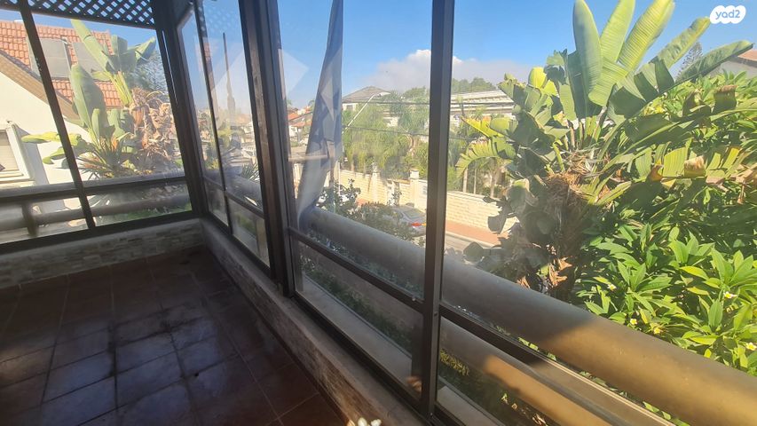 דו משפחתי, נווה אלון, לוד