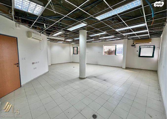 משרדים, פרדס חנה כרכור