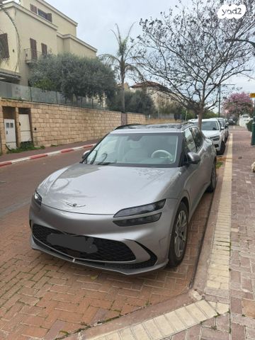 מודעת רכב ג'נסיס GV60