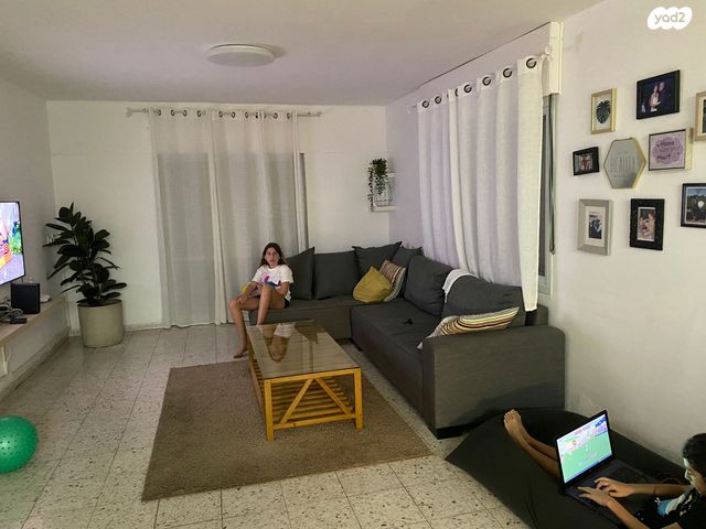 דו משפחתי, הגפן 2, מורדות טבריה, טבריה