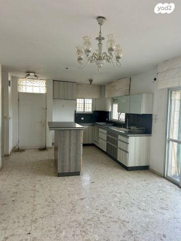 דו משפחתי, קרית יערים, קרית יערים, גבעת זאב