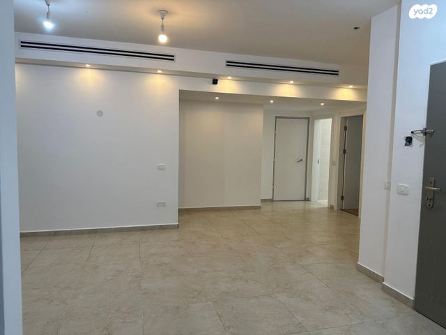 דירה, ברקת, אבני חן, חריש