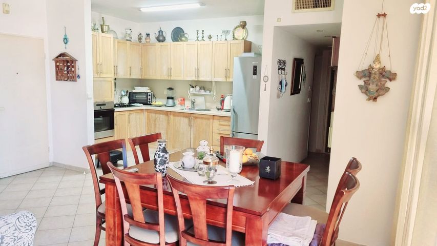 דירה, הגיבורים, מרכז העיר, חדרה