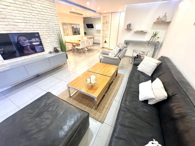 דירת גן, השר משה, נגבה, רמת גן