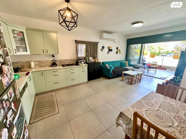 דירה, הרצליה