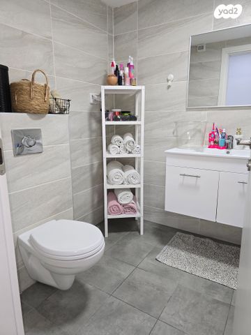 דירה, יהוד מונוסון