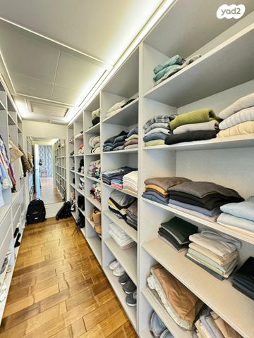 דירה, הגנים, נווה גן, רמת השרון