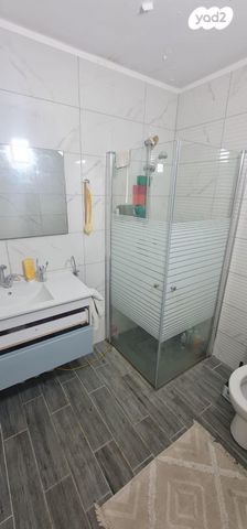 דירה, המגינים 10, נהריה