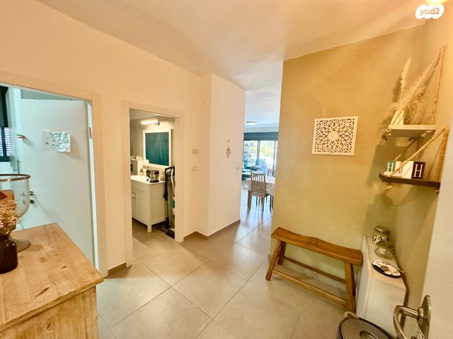 דירה, הרצליה