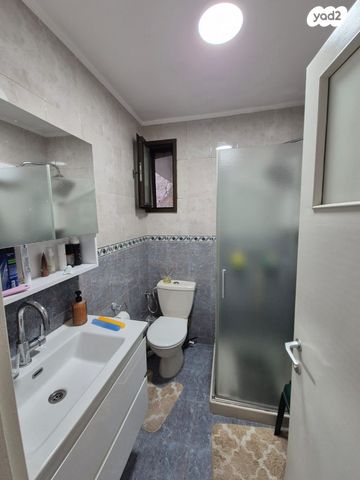 דירה, יהושע בן נון, גבעת זאב