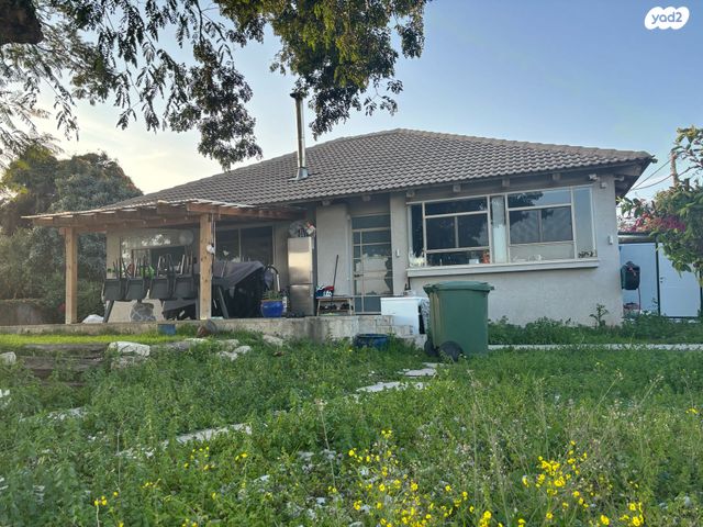 משק חקלאי/ נחלה, נטעים