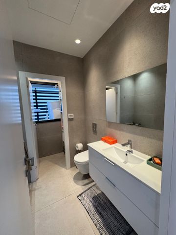 גג/ פנטהאוז, אבנר 2, אזור הבילויים, רמת גן