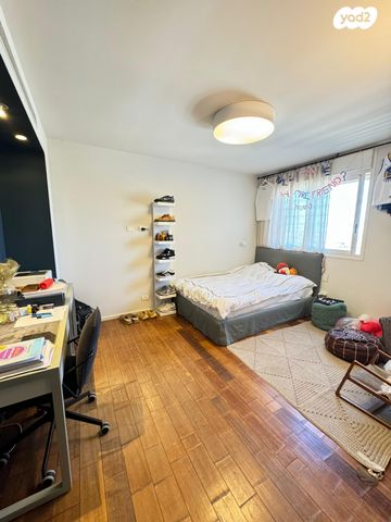 דירה, הגנים, נווה גן, רמת השרון