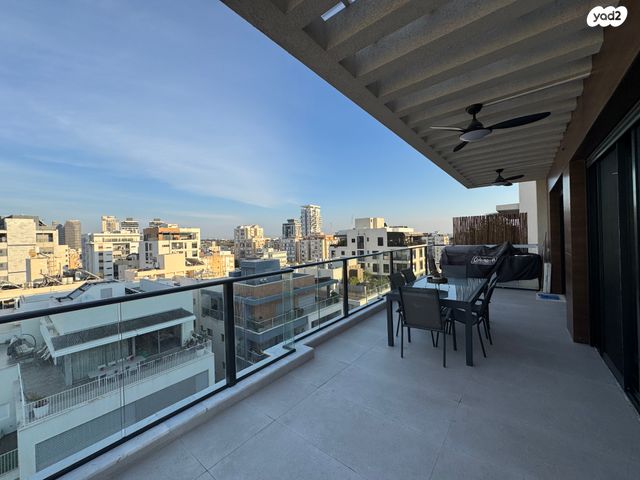 גג/ פנטהאוז, אבנר 2, אזור הבילויים, רמת גן