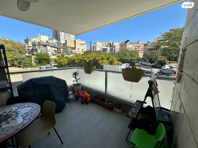 דירה, הרצליה