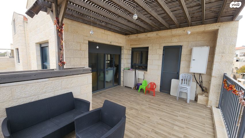 גג/ פנטהאוז, תקוע, תקוע