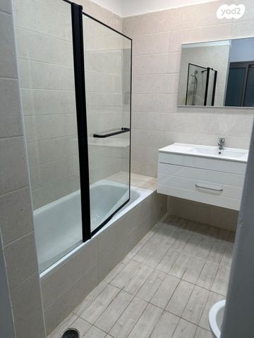 דירה, ברקת, אבני חן, חריש