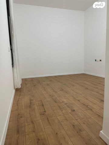 דירה, ברקת, אבני חן, חריש