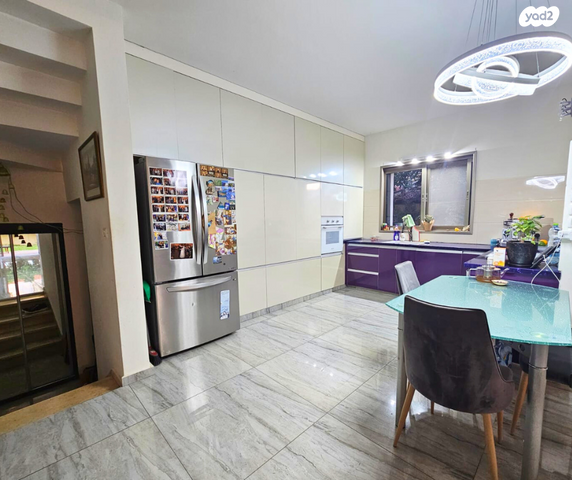 דו משפחתי, גד הנביא, שאר העיר, כפר סבא