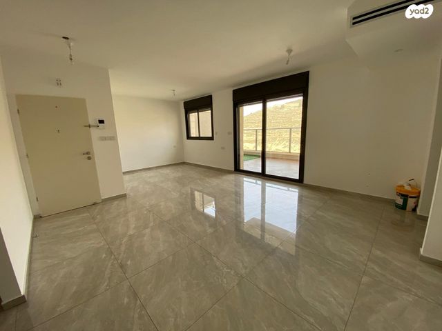 דירה, הכינור, גבעת זאב