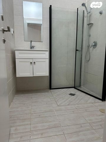 דירה, ברקת, אבני חן, חריש