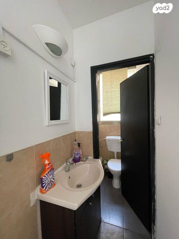 משרדים, דרך מנחם בגין 112, מונטיפיורי, הרכבת, תל אביב יפו