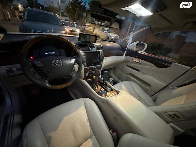 לקסוס LS