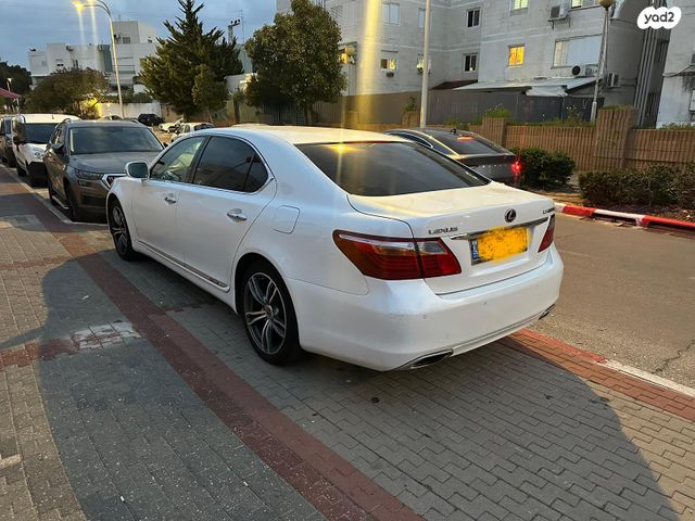 לקסוס LS