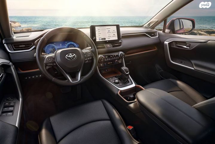 טויוטה RAV4