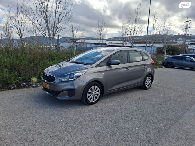 מודעת רכב קיה קארנס