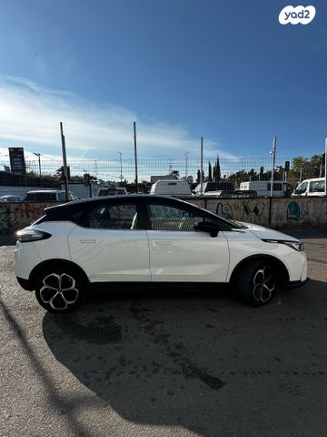 ג׳ילי Geometry C