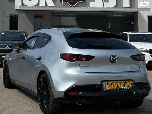 מאזדה 3