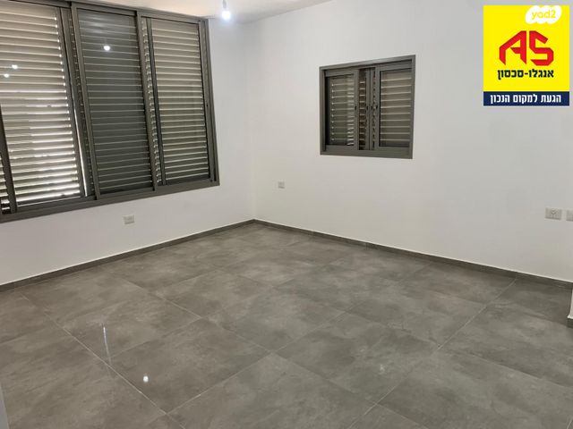 דירה, שדרות יצחק גרשטנקורן, הפועל המזרחי ב', שיכון ב', בני ברק