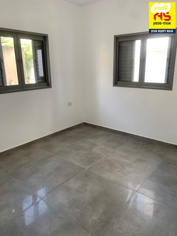 דירה, שדרות יצחק גרשטנקורן, הפועל המזרחי ב', שיכון ב', בני ברק