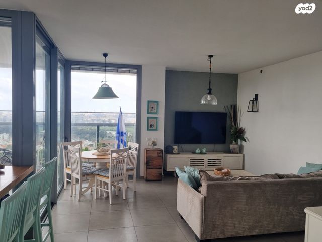 דירה, חרות, רמת גן