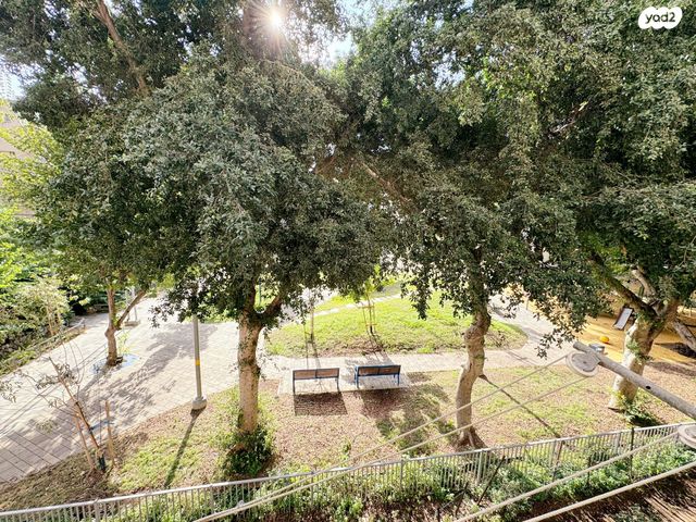 דירה, מעפילי אגוז 42, נווה חן, תל אביב יפו