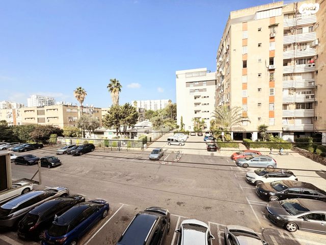 דירה, מעפילי אגוז 42, נווה חן, תל אביב יפו