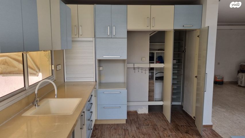 דופלקס, אריה דולצ'ין, גבעתי, רחובות