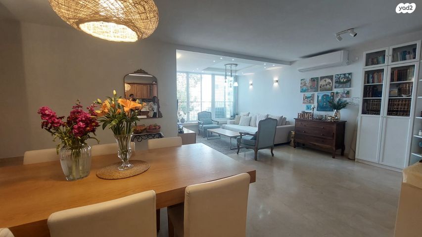 דירה, ג' / מרכז מזרח העיר, רחובות