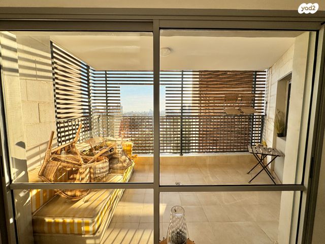 דירה, גוש עציון, באר שבע