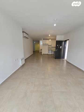 דירת גן, ניסנית, אלעזר, אלעזר