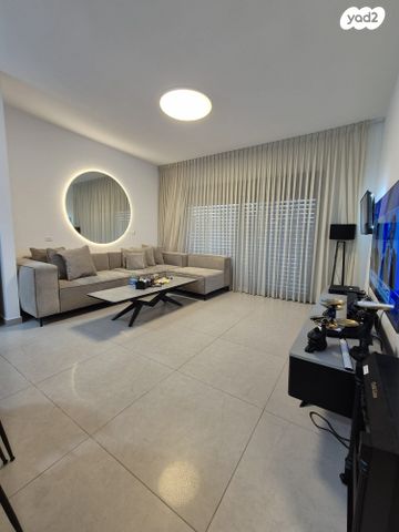 אולגה שמיר 38