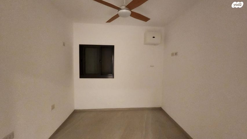 גג/ פנטהאוז, שמעון פרס/ האצטדיון, נהריה