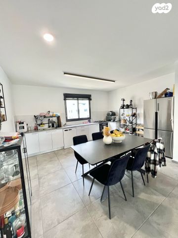 דירה, עמק חפר, מורשת, מודיעין מכבים רעות