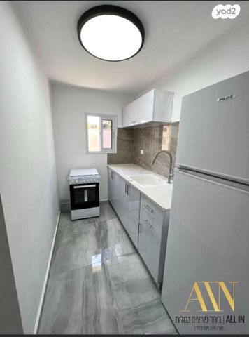 דירה, הנרי מלכה, דימונה