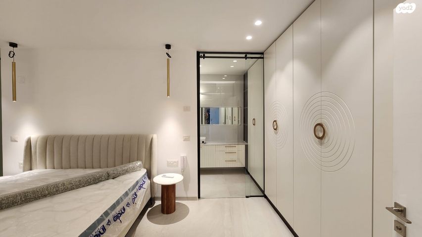 גג/ פנטהאוז, שמעון פרס/ האצטדיון, נהריה