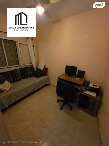 דירת גן, נאות הדרים (חבצלת הצעירה), קרית עקרון