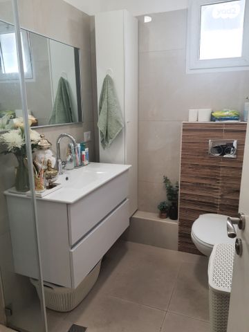 דירה, ג' / מרכז מזרח העיר, רחובות