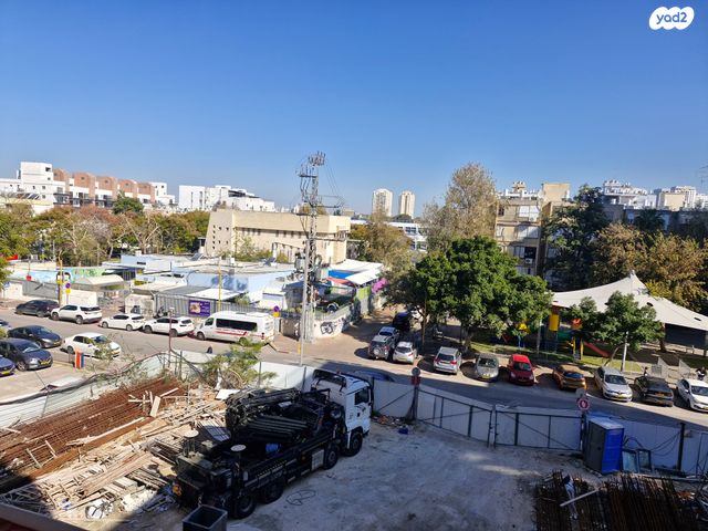 דירה, פנחס לבון, חולון